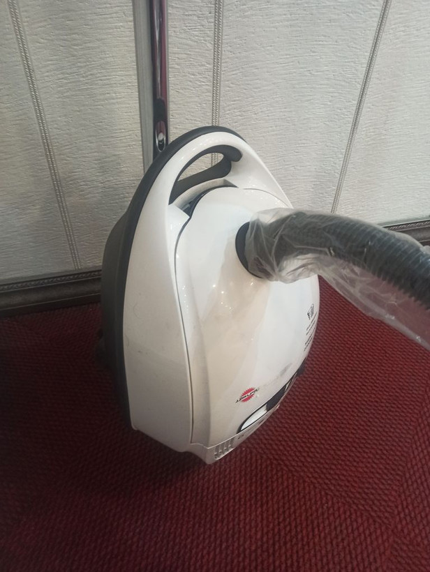 جارو برقی پارس خزر مدل vc-2200 رنگ سفید کروم