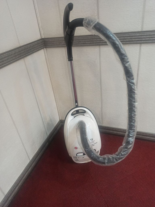 جارو برقی پارس خزر مدل vc-2200 رنگ سفید کروم
